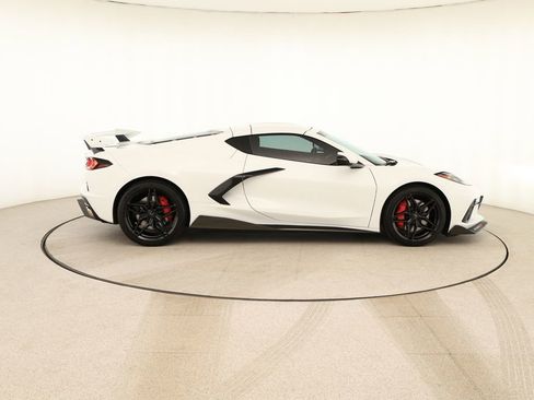 Used 2021 Chevrolet Corvette Stingray Preferred Cpe w/ Z51 Performance Package image 8