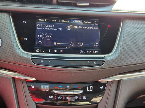 Used 2022 Cadillac XT5 Premium Luxury image 24