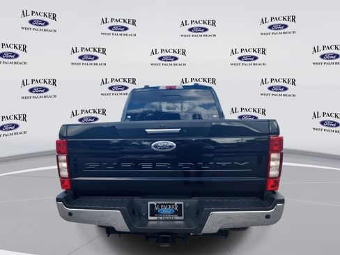 Used 2020 Ford F250 Lariat w/ Chrome Package image 4