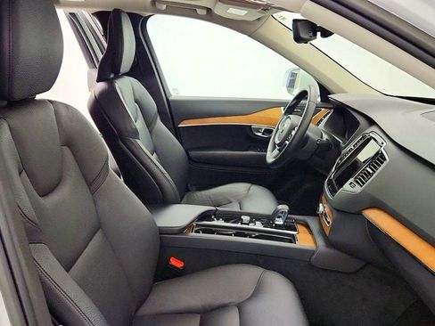Used 2023 Volvo XC90 B6 Plus w/ Protection Package Premier AWD/4WD image 24