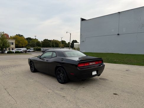 Used 2010 Dodge Challenger R/T image 5