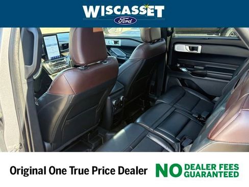 Used 2021 Ford Explorer Platinum w/ Equipment Group 601A image 5