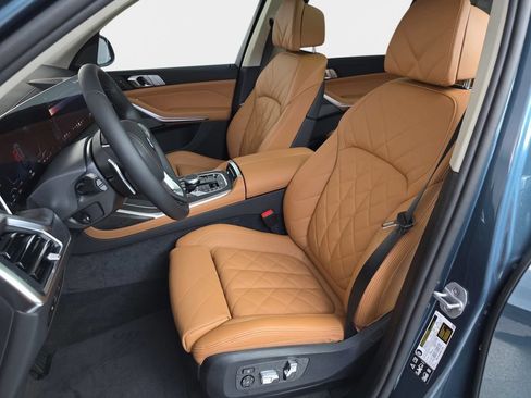 Used 2026 BMW X7 xDrive40i AWD/4WD image 16
