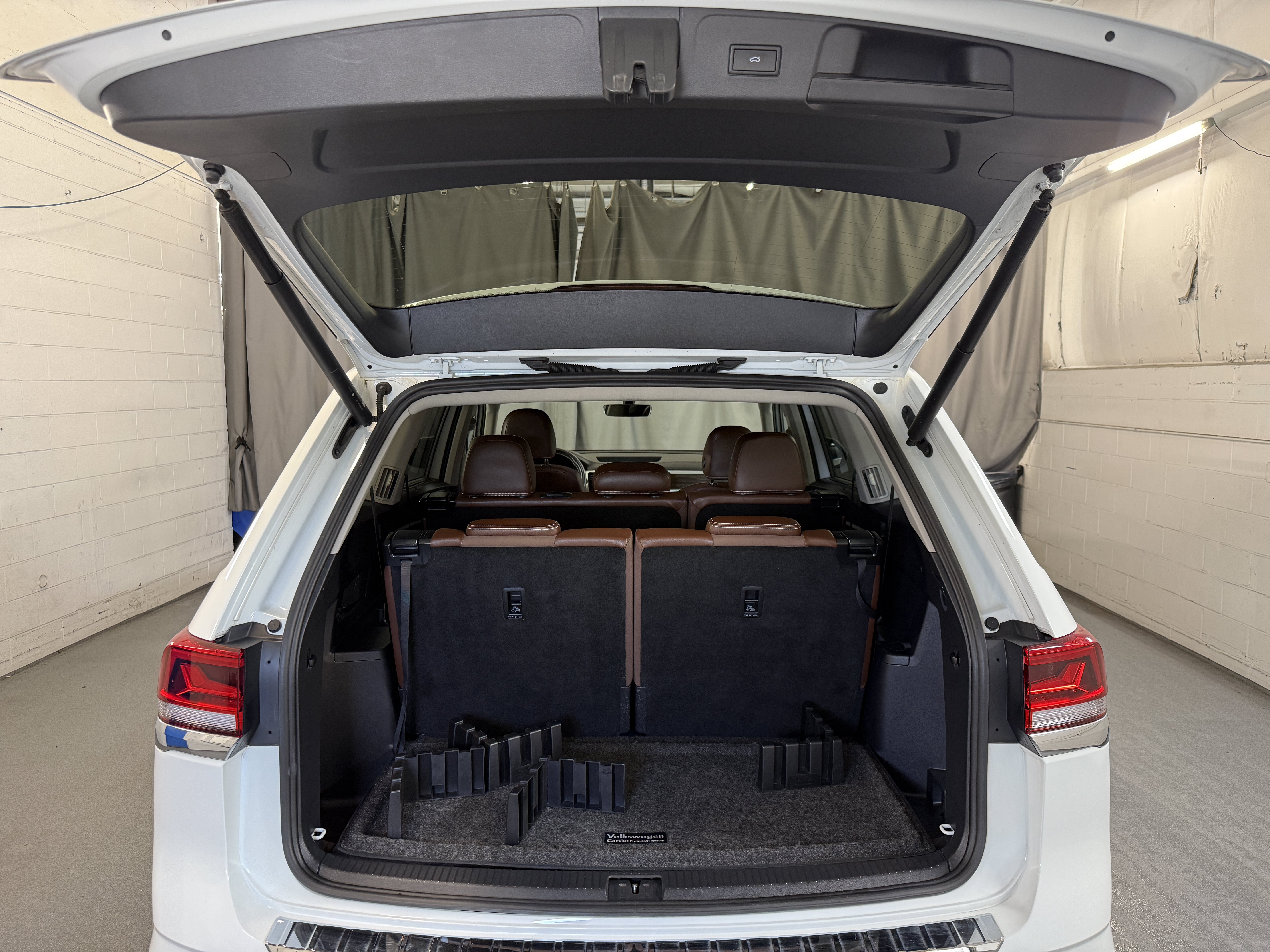 Certified 2023 Volkswagen Atlas SE AWD/4WD image 9