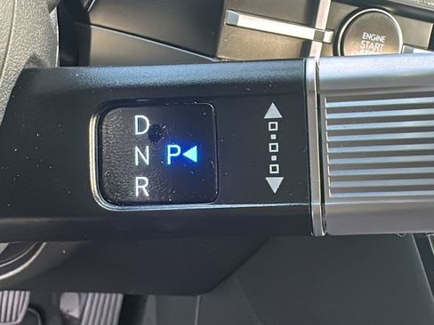 Used 2025 Hyundai Santa Fe SEL FWD image 24