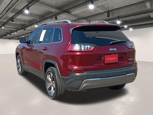 Used 2019 Jeep Cherokee Limited FWD image 14