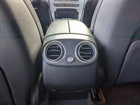 Used 2022 Mercedes-Benz GLC 300 image 17