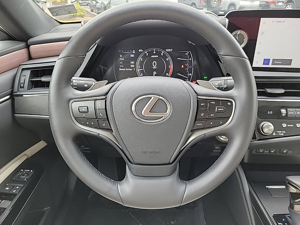 Used 2025 Lexus ES 350 w/ Premium Package FWD image 20
