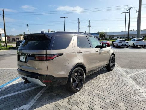 New 2025 Land Rover Discovery Metropolitan Edition AWD/4WD image 5