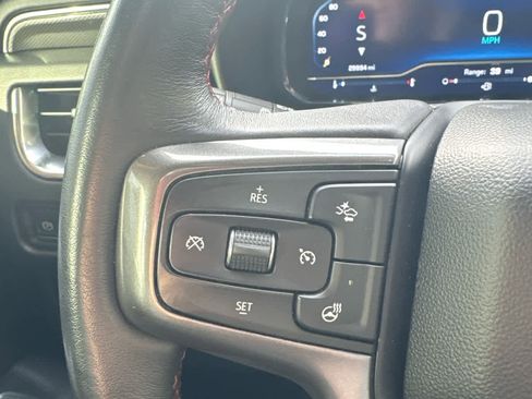 Used 2022 Chevrolet Suburban RST image 15