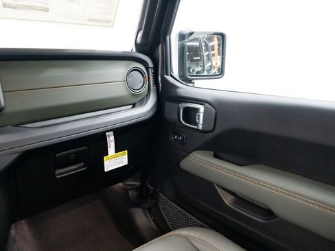 New 2026 Jeep Gladiator Mojave AWD/4WD image 10