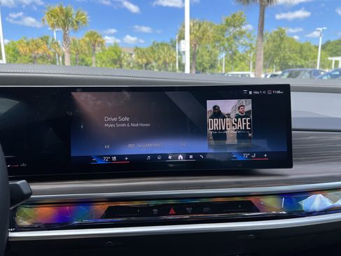 Certified 2025 BMW 740i RWD image 23