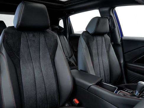 Certified 2025 Acura ADX A-Spec image 30