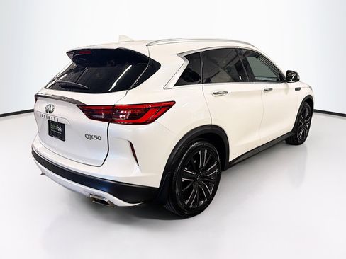 Used 2021 INFINITI QX50 Luxe w/ Appearance Package AWD/4WD image 9