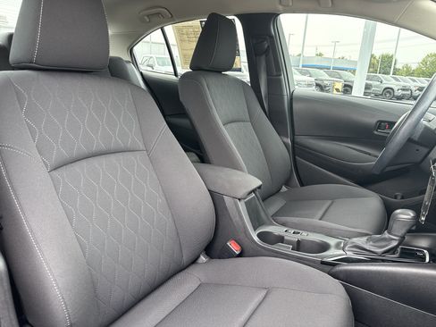 Used 2023 Toyota Corolla LE FWD image 30
