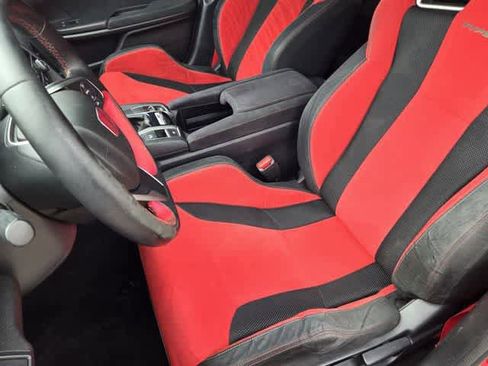 Used 2018 Honda Civic Type R image 11