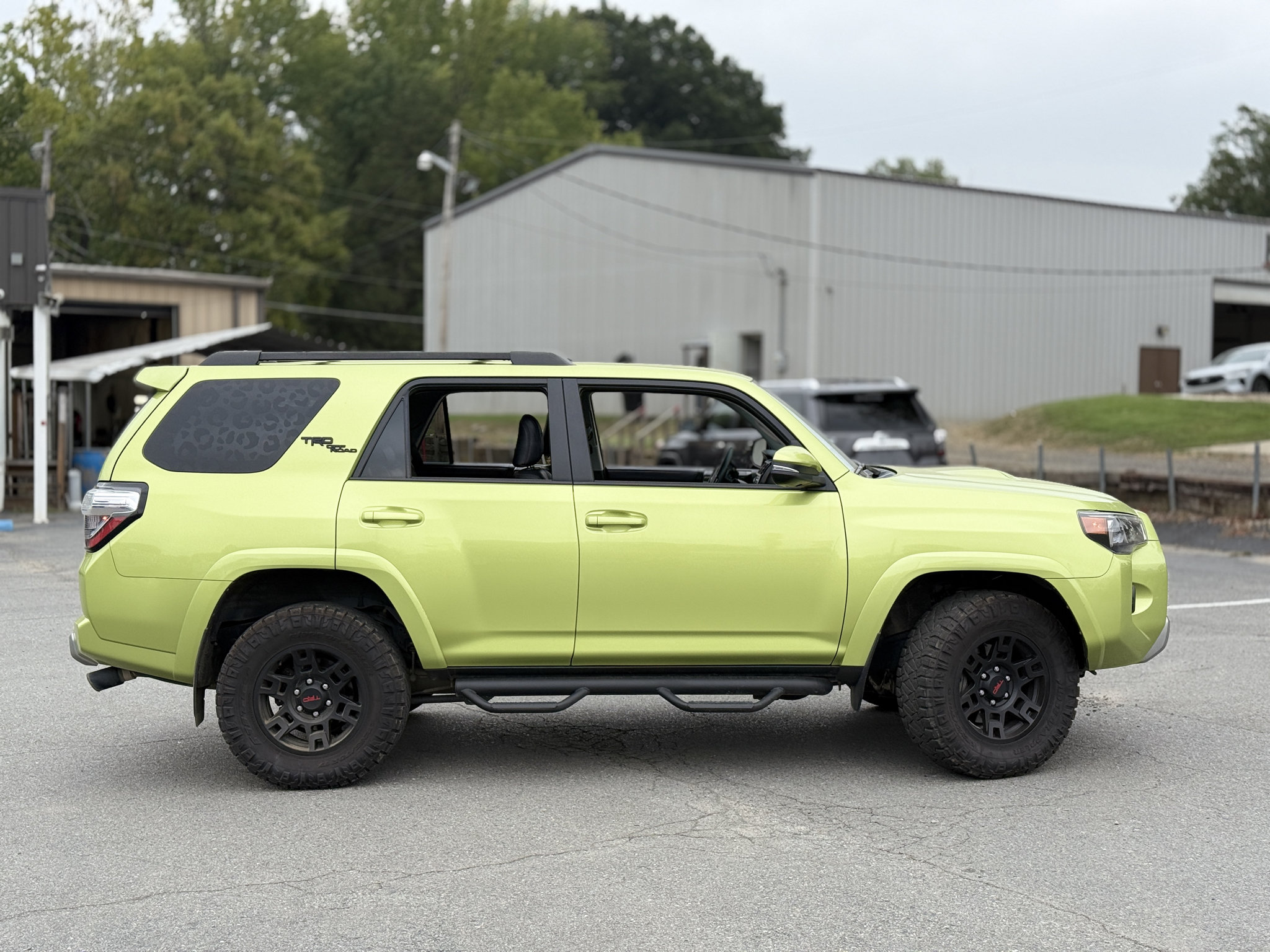 Used 2023 Toyota 4Runner TRD Off-Road Premium AWD/4WD image 11