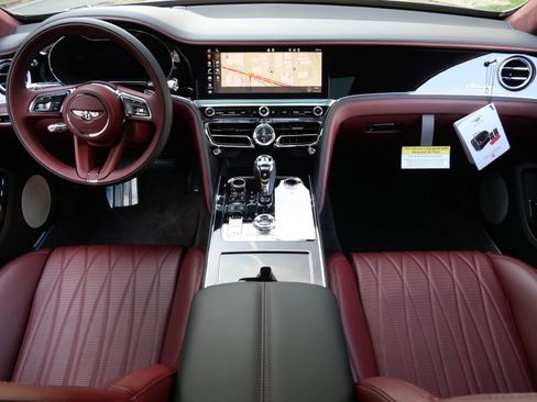 Used 2024 Bentley Flying Spur Azure image 23