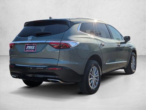 Used 2023 Buick Enclave Essence image 6