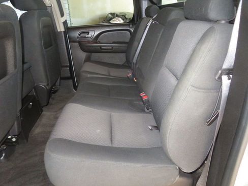 Used 2013 Chevrolet Avalanche LS image 27