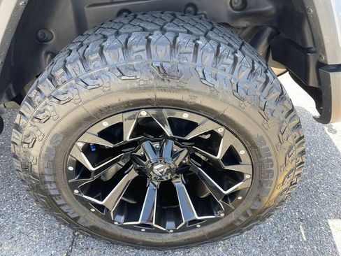 Used 2020 Jeep Wrangler Unlimited Sahara AWD/4WD image 14