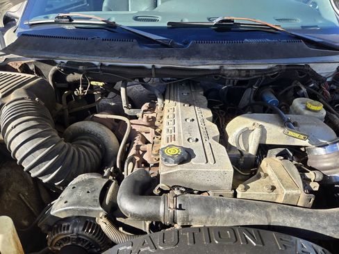 Used 1998 Dodge Ram 2500 Truck ST image 21