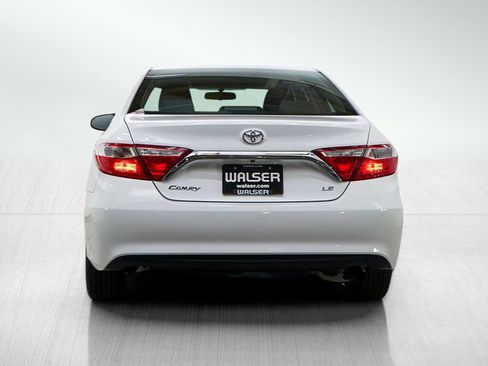 Used 2017 Toyota Camry LE FWD image 4