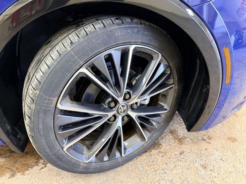 Used 2024 Toyota Prius Limited image 12