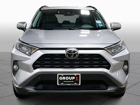 Used 2019 Toyota RAV4 XLE image 3