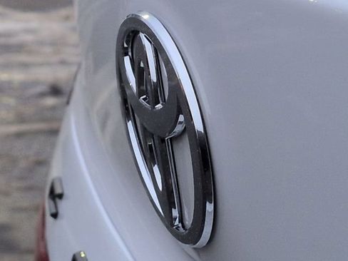 Certified 2026 Toyota Camry SE w/ Convenience Package image 27