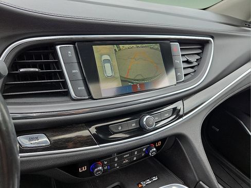 Certified 2019 Buick Enclave Avenir w/ Avenir Technology Package AWD/4WD image 8