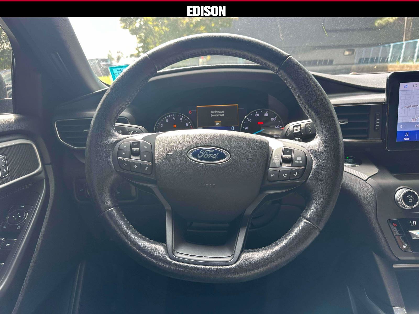 Used 2020 Ford Explorer XLT w/ Equipment Group 202A AWD/4WD image 14