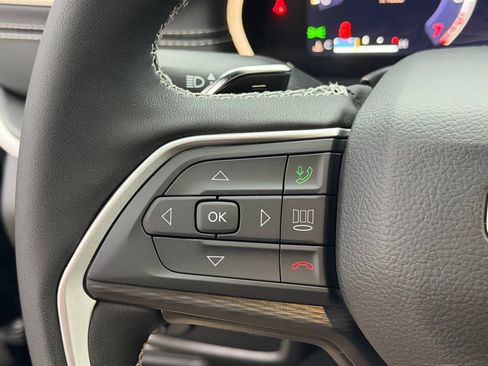 New 2025 Jeep Grand Cherokee L Laredo AWD/4WD image 19