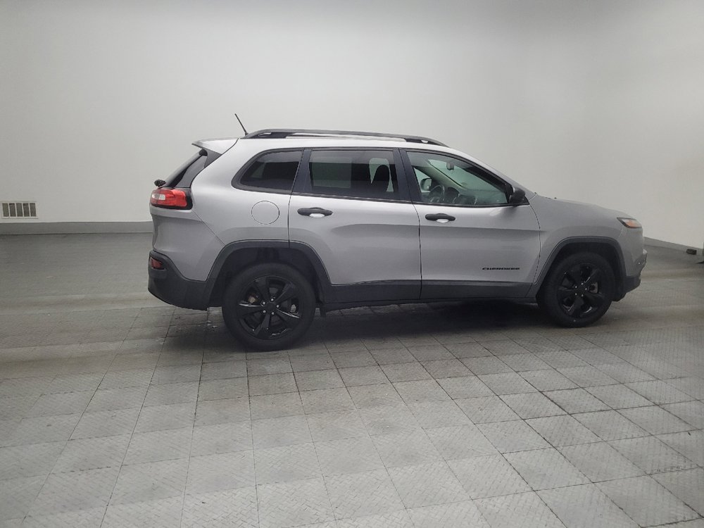Used 2017 Jeep Cherokee Sport FWD image 10
