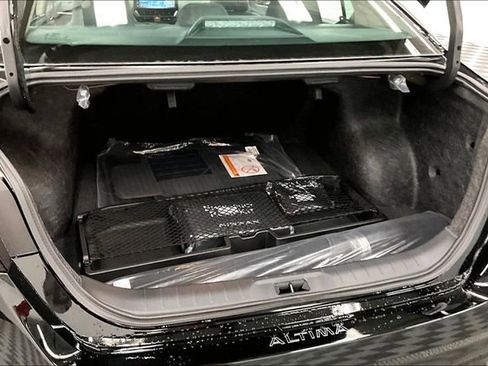 New 2025 Nissan Altima 2.5 SR w/ SR Premium Package image 39