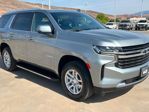 Used 2023 Chevrolet Tahoe LT w/ Luxury Package AWD/4WD image 8