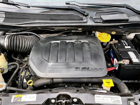Used 2020 Dodge Grand Caravan SXT FWD image 32