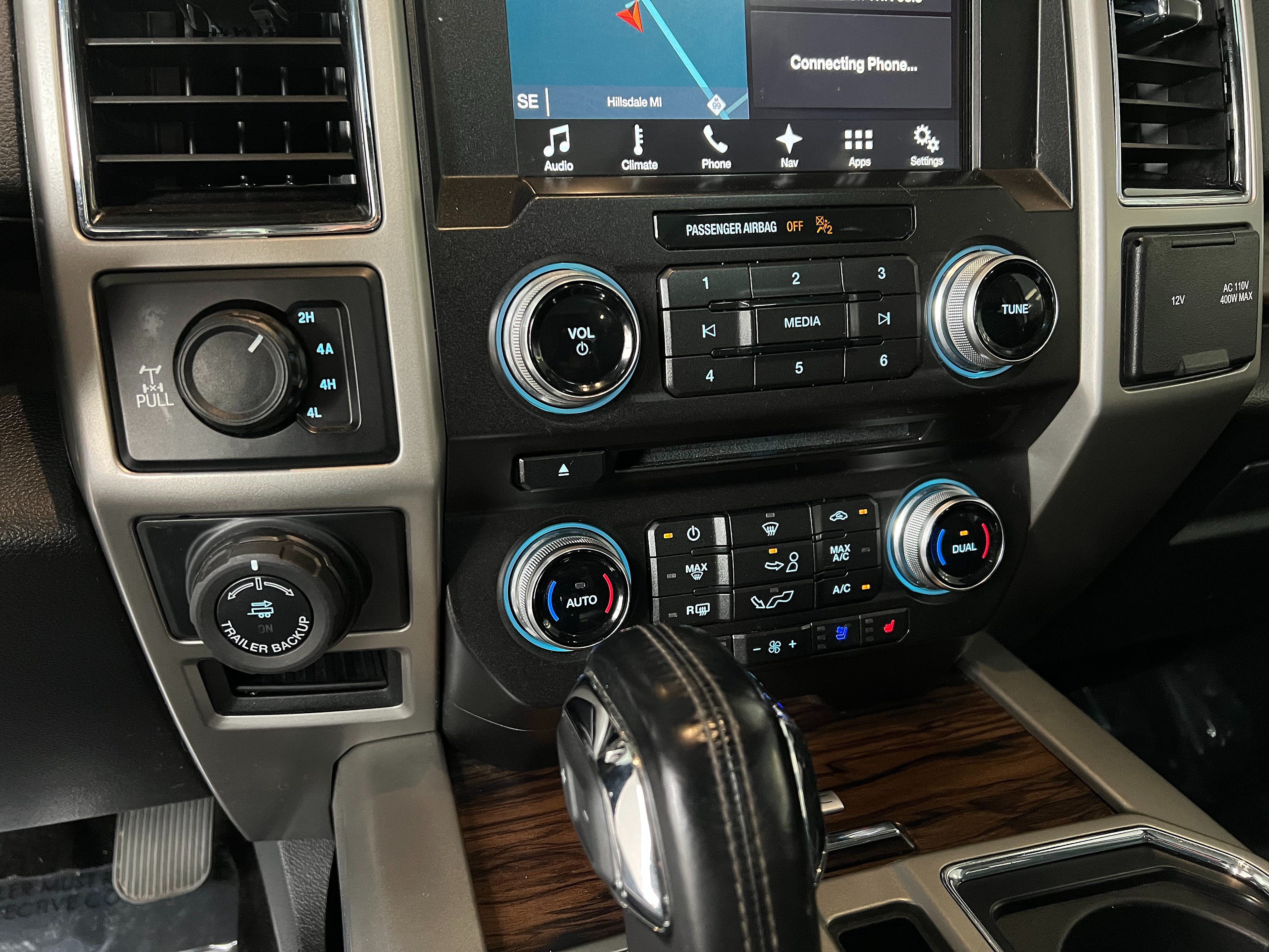 Used 2018 Ford F150 Lariat w/ Equipment Group 502A Luxury AWD/4WD image 15