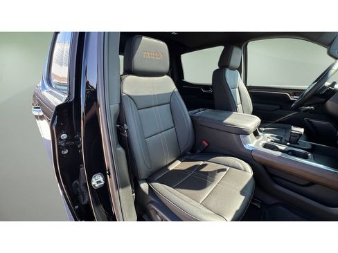 Certified 2026 Chevrolet Silverado 1500 High Country w/ High Country Premium Package AWD/4WD image 32
