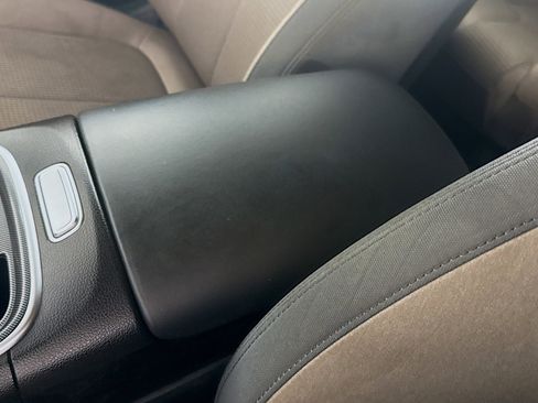 Used 2021 Hyundai Santa Fe SE image 18