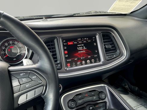 Used 2015 Dodge Challenger SXT w/ Super Sport Group (SS/T) RWD image 9