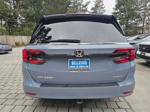 Used 2023 Honda Odyssey Sport image 6