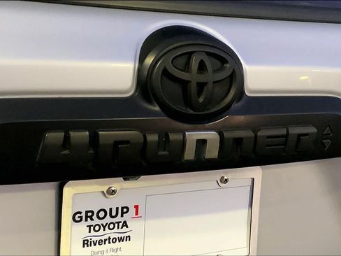 Used 2020 Toyota 4Runner TRD Off-Road Premium w/ Moonroof Package AWD/4WD image 30