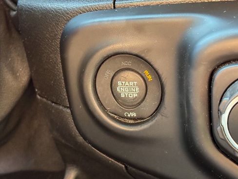 Used 2021 Jeep Wrangler Sport AWD/4WD image 22