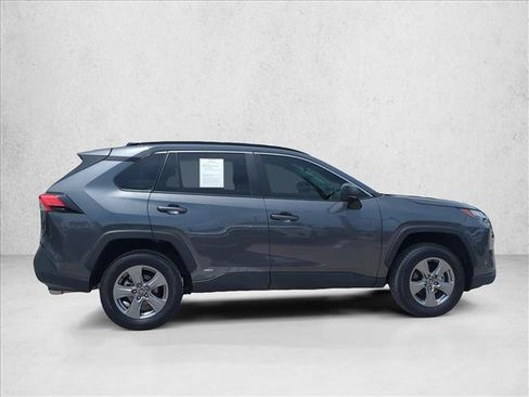 Certified 2025 Toyota RAV4 LE AWD/4WD image 4