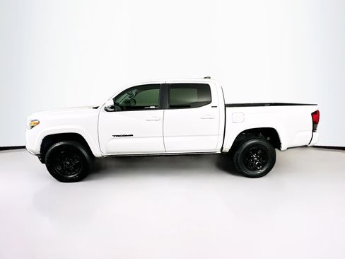 Used 2022 Toyota Tacoma SR5 image 4