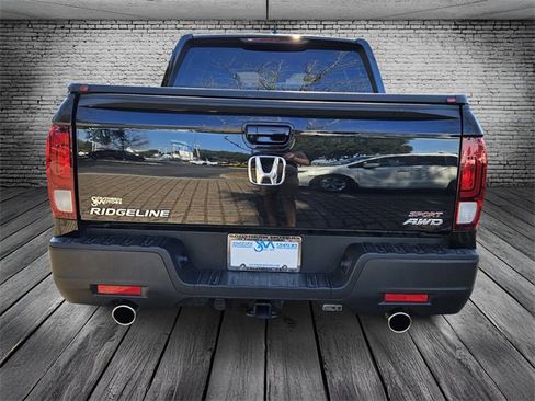 Used 2022 Honda Ridgeline Sport image 4