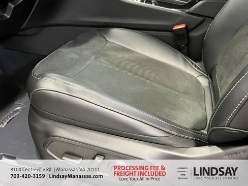 New 2025 Jeep Grand Cherokee Altitude AWD/4WD image 23