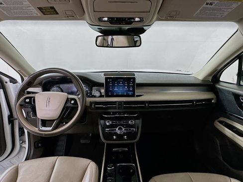 Used 2021 Lincoln Corsair AWD w/ Premium Package image 3