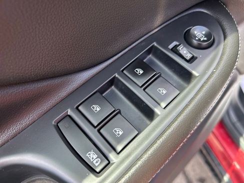 Used 2020 Buick Envision Essence FWD image 19